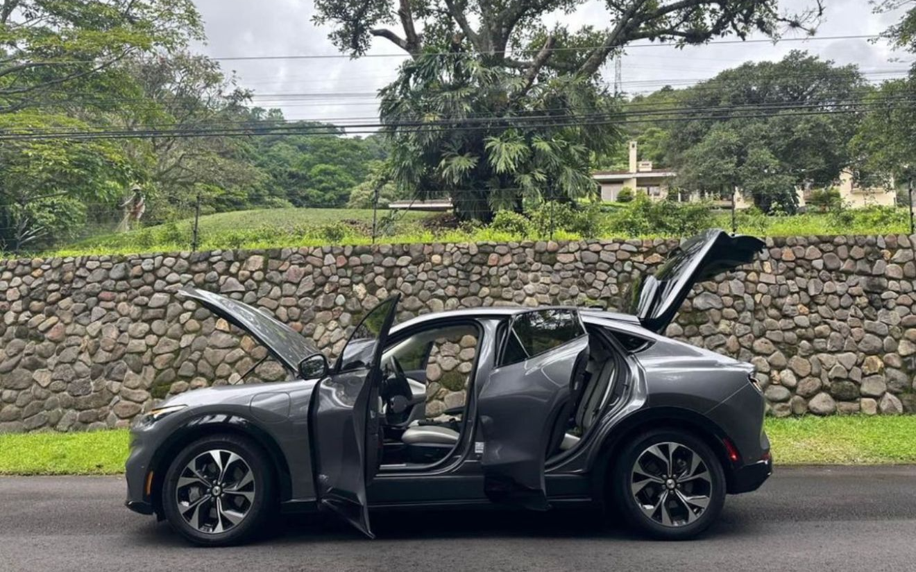 Ford Mustang Mach-E 2021 Ford Mustang Mach-E 2021