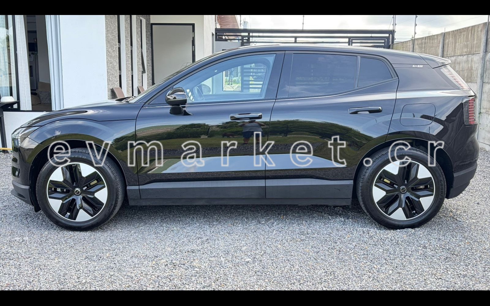 Volvo EX30 2024