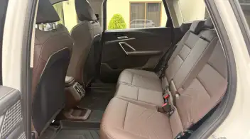 BMW iX1 2025