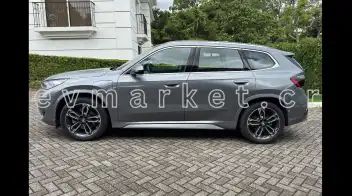 BMW iX1 2024